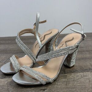 ✨ Nina Sabetha Rhinestone Block Heel Sandals – Silver | Size 7.5